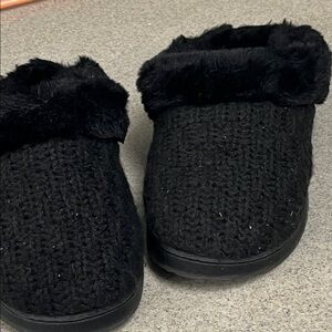 Cozy Black Knit Slippers with Faux Fur Trim